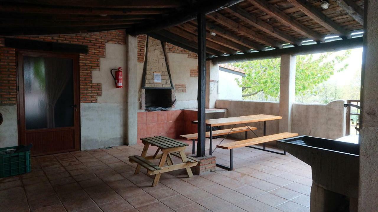 El Canchal De La Gallina - Parking Gratis - Jacuzzi En Privado - Cafeteria - Desayunos - Piscina De Agua Caliente A Partir Del 12 De Abril 2025 헤바스 외부 사진